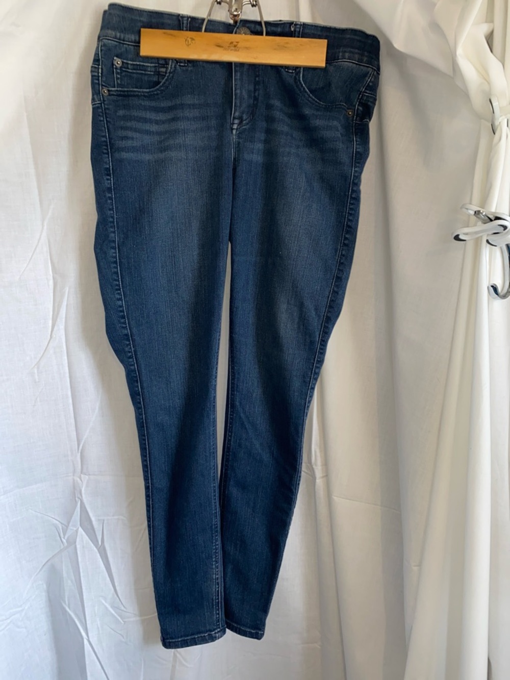 TORRID STRETCH DARK WASH SKINNY JEANS